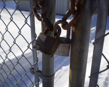 padlock fence barred close